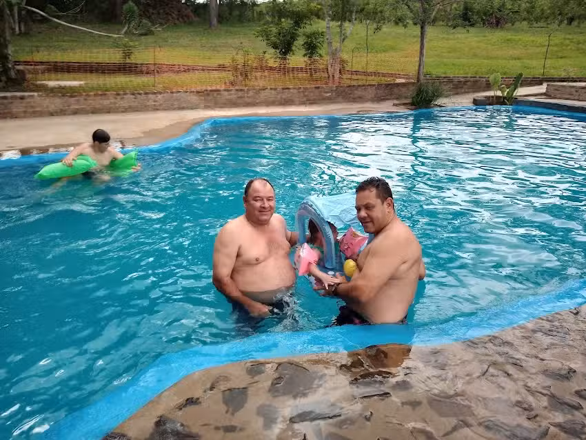 Complejo Natural Ysiry, Sal&oacute;n de eventos y Camping