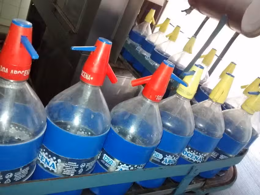 HM Agua Natural Y Soda &ndash; Arocena