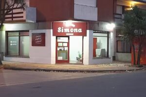 La Negra Simona La Perla