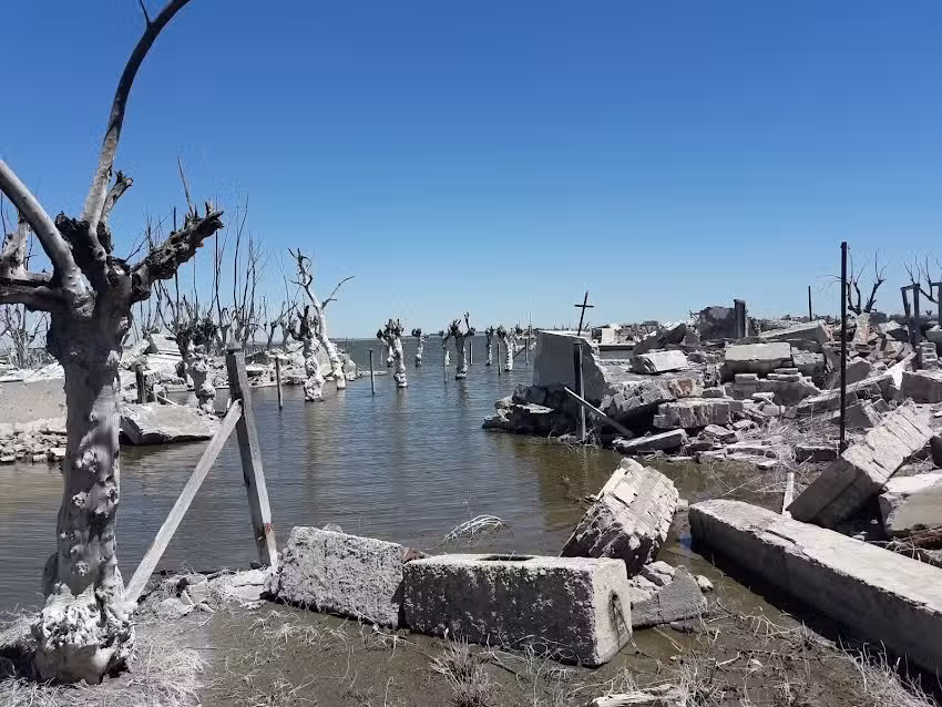 Laguna de Epecu&eacute;n