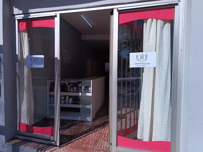 Olivo Bazar, Dietetica y Despensa