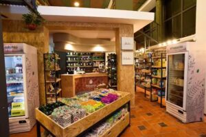 Pistachio Natural Market