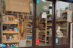 Tienda y Espacio Holistico by Maria Fernanda